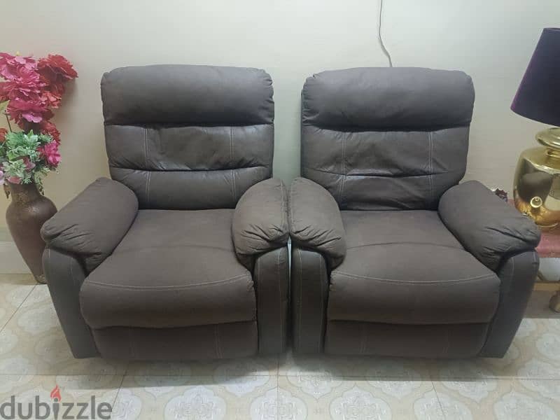 5 seater sofaset Recliner,leather from LULU  like new 2