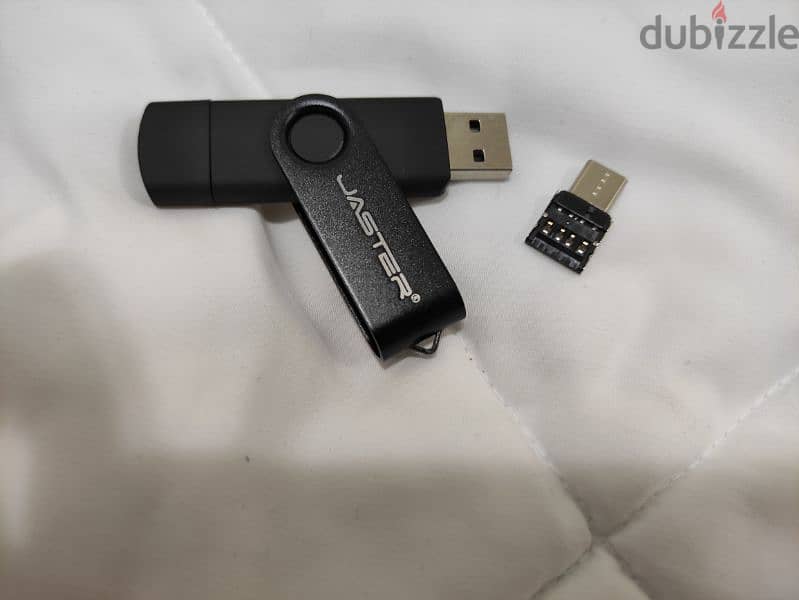 32 GB USB Flash Memory 3