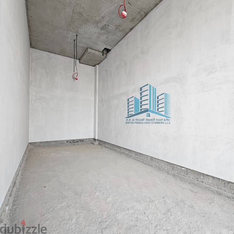 SHOP WITHIN A COMMERCIAL COMPOUND IN A PRIME LOCATION AVAILABLE FOR RE 3