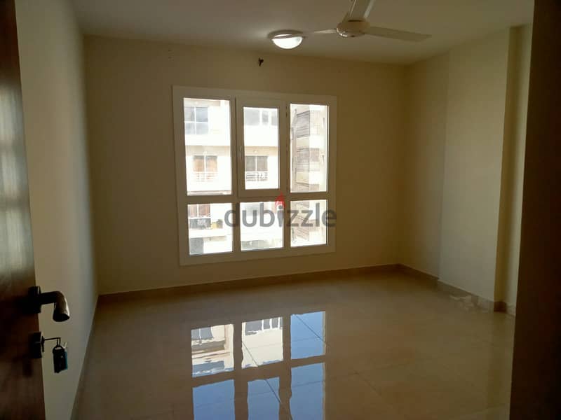 شقه للايجار 2غرفه في منطقه بوشر شارع المها وخلف فندق روزانا 2