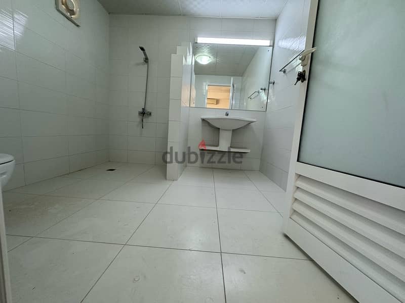 recommended 3+1Bhk twin villa  Qurum park by Fahud street pet friendly 1