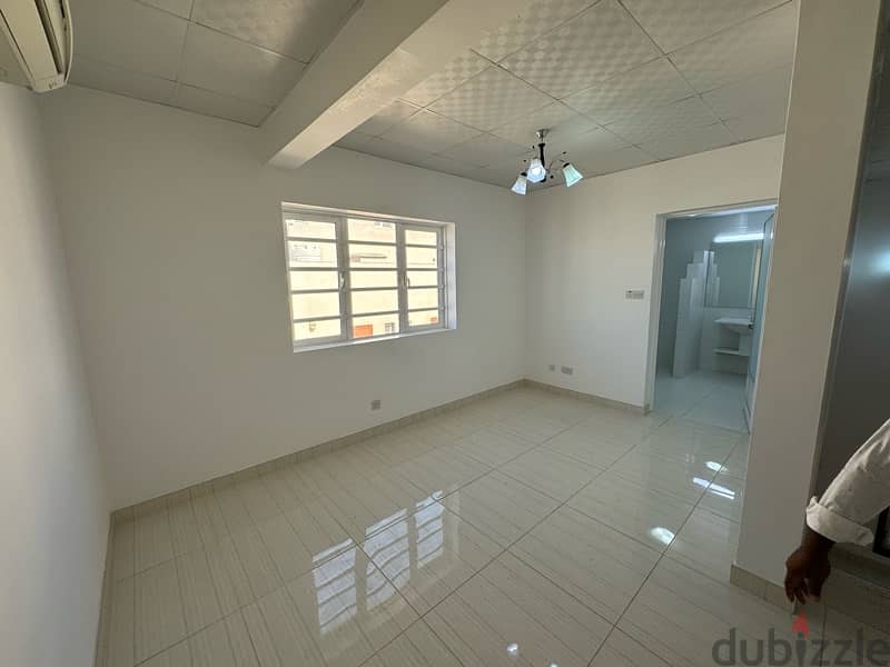 recommended 3+1Bhk twin villa  Qurum park by Fahud street pet friendly 5