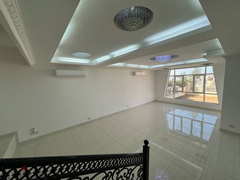 recommended 3+1Bhk twin villa  Qurum park by Fahud street pet friendly 7
