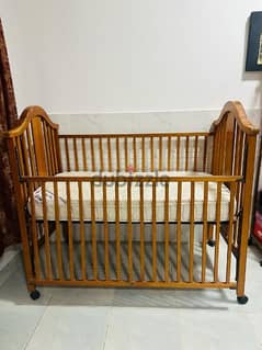 baby's crib from juniors 0
