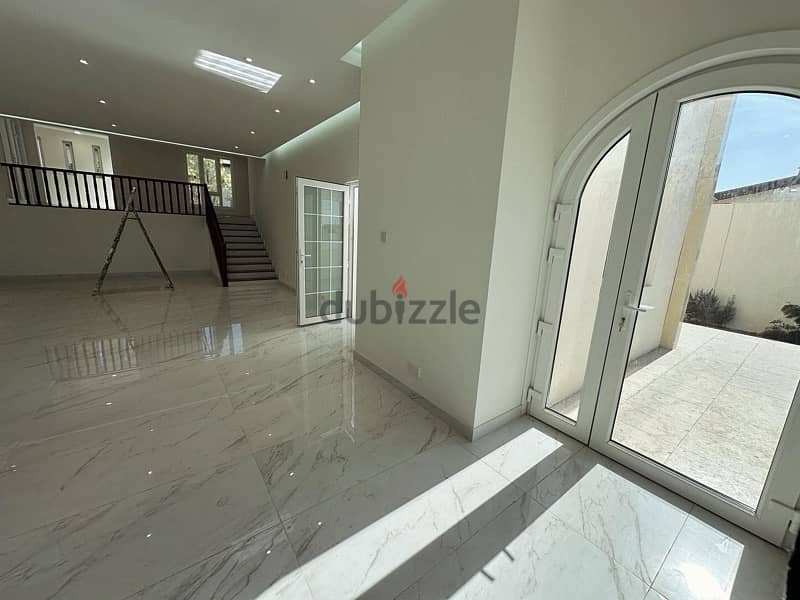 lovely 3+1 villa for rent in qurum height 3