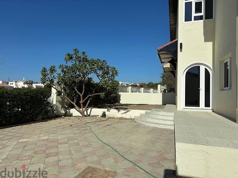 lovely 3+1 villa for rent in qurum height 9