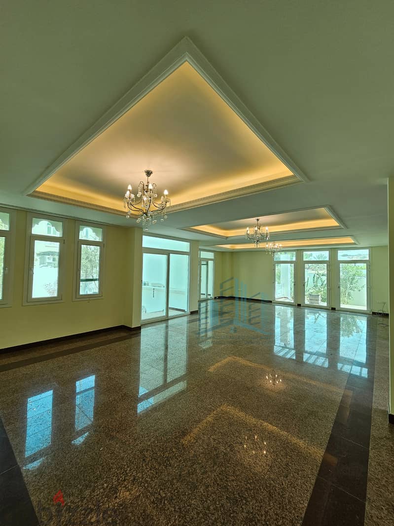Luxurious 5+1 BR Villa in MQ فيلا راقية في مدينة السلطان قابوس 3