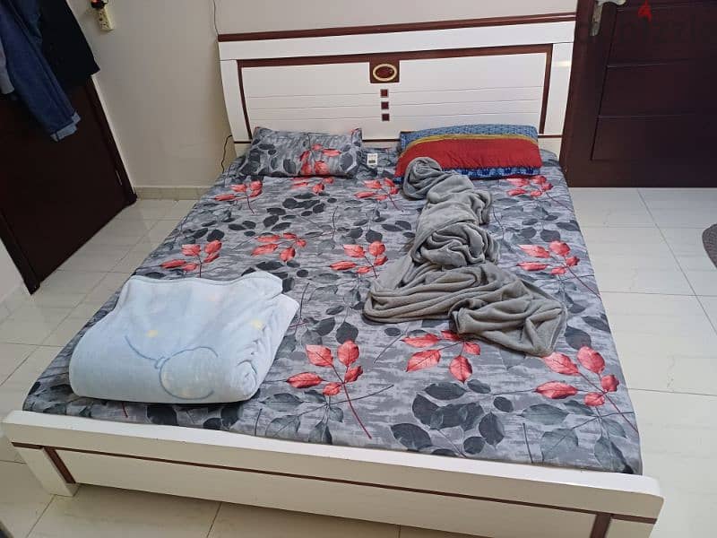 Room and bed space Available 0