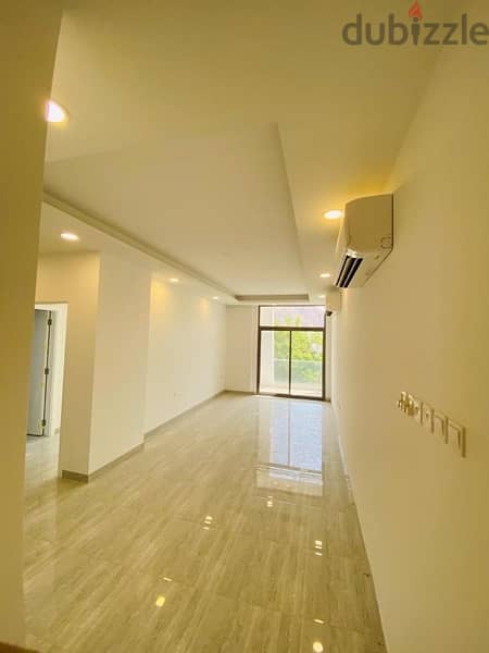 luxury 2 bhk in mq  very clean 4