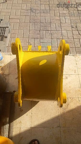 bucket for jcb    volvo    caterpillar    new Holland   etc  available 8