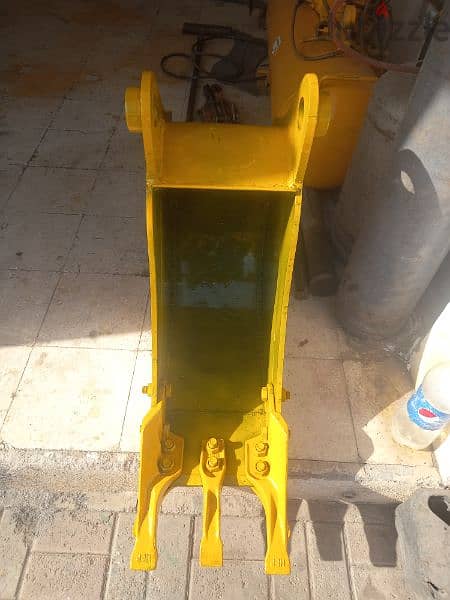 bucket for jcb    volvo    caterpillar    new Holland   etc  available 10