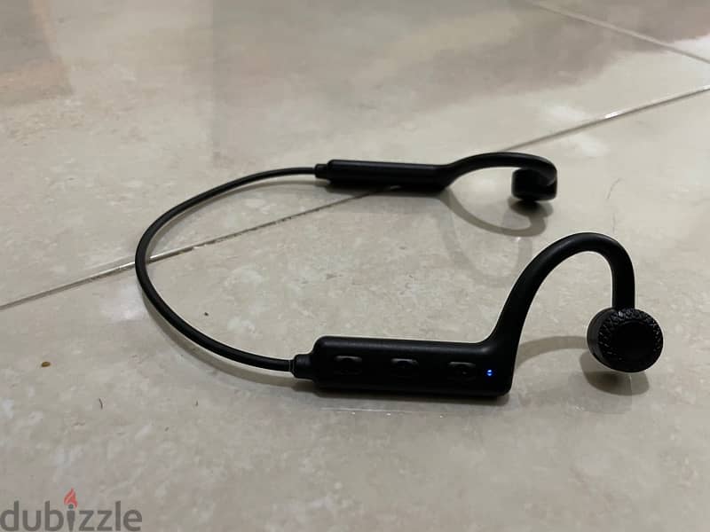 wireless Bluetooth headphones urgent sale 1