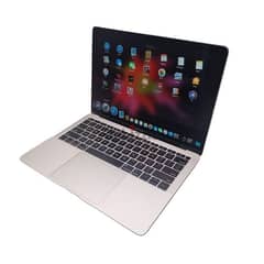 MacBook Air 2018 used but looks as New!