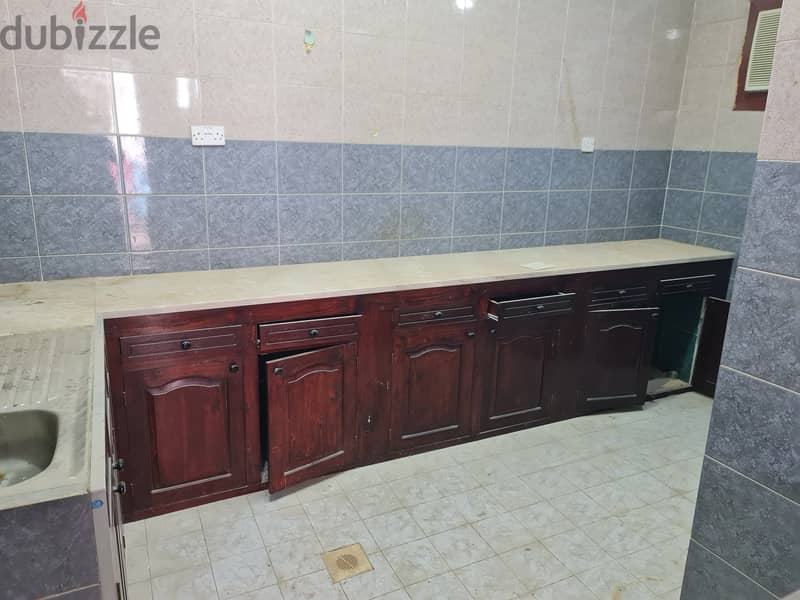 Shati Al Qurm Single bedroom annex with 1 Kitchen, 1 Bathroom 2