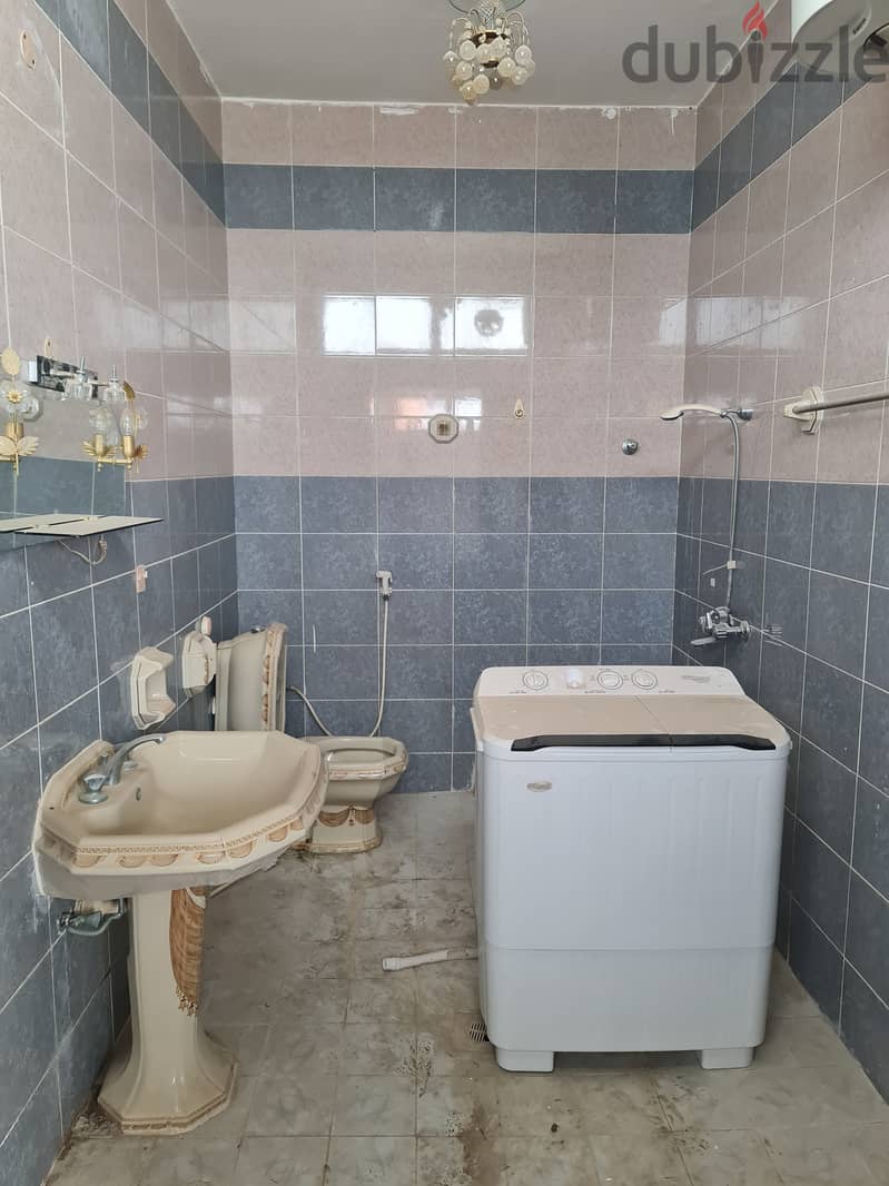 Shati Al Qurm Single bedroom annex with 1 Kitchen, 1 Bathroom 3