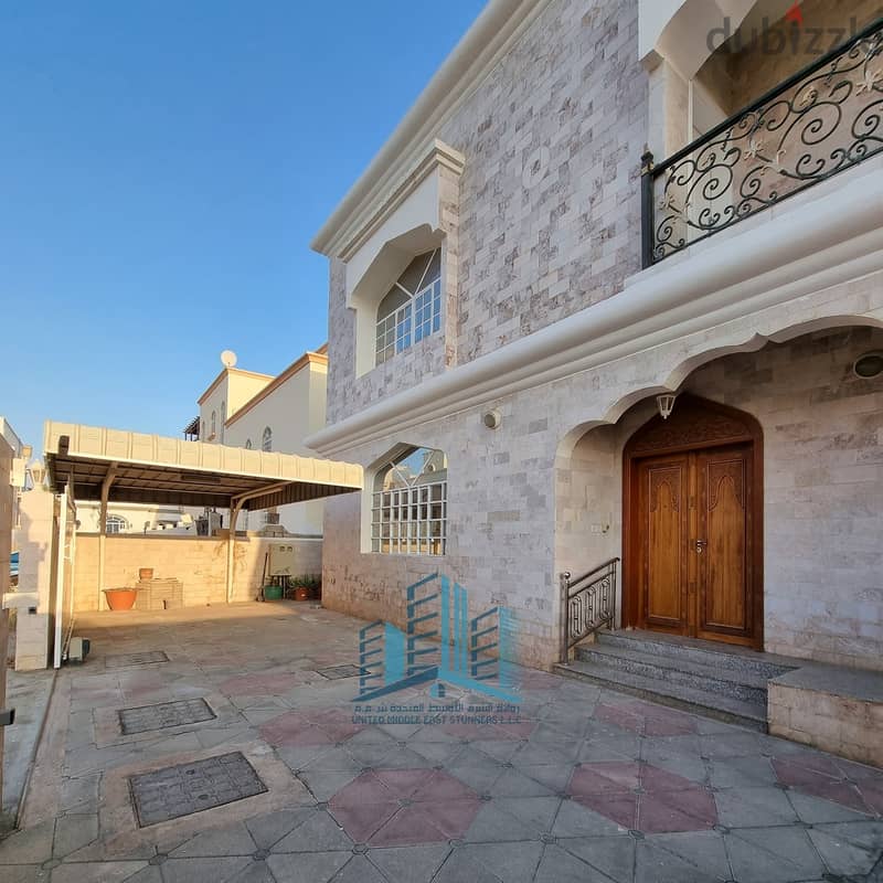 Beautiful 5 BR Villa in Al Ghoubra North near by 18th November st 6