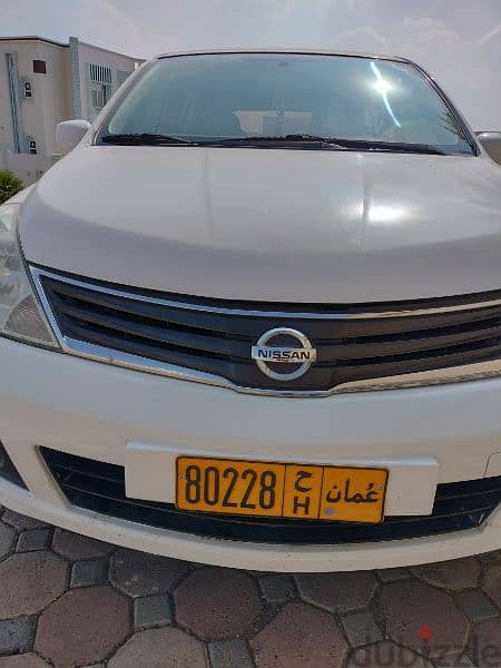 perfect condition tiida 2012 Oman car. 1.8 1