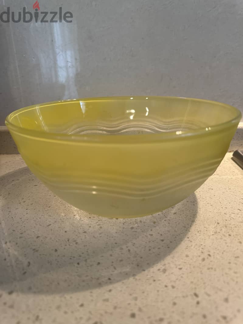 Glass bowls @ 500 Baiza Each 5