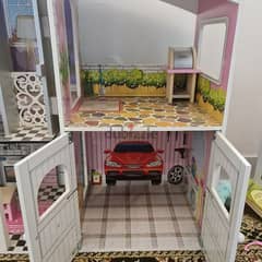 3 levels doll house 0