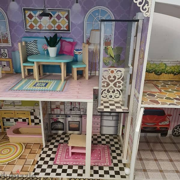 3 levels doll house 1