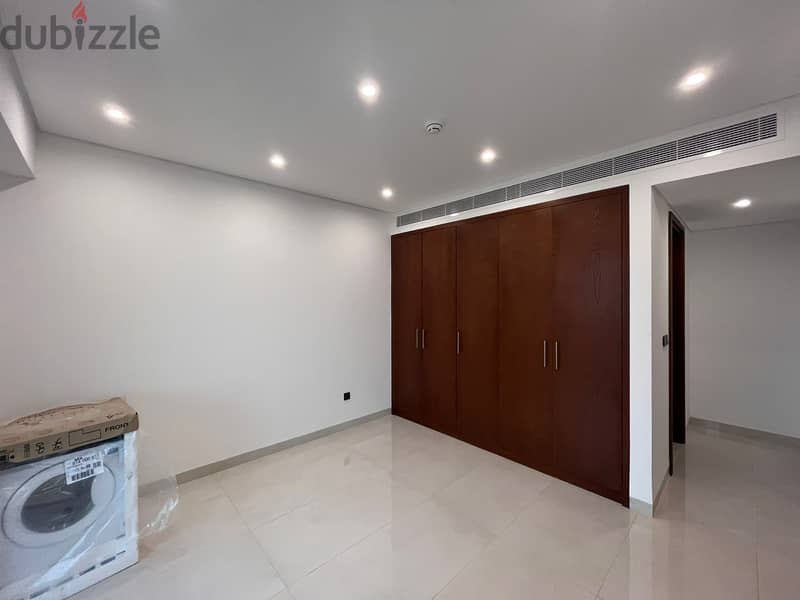 3 BR Spacious Apartment in Lagoon Residences for Sale 4