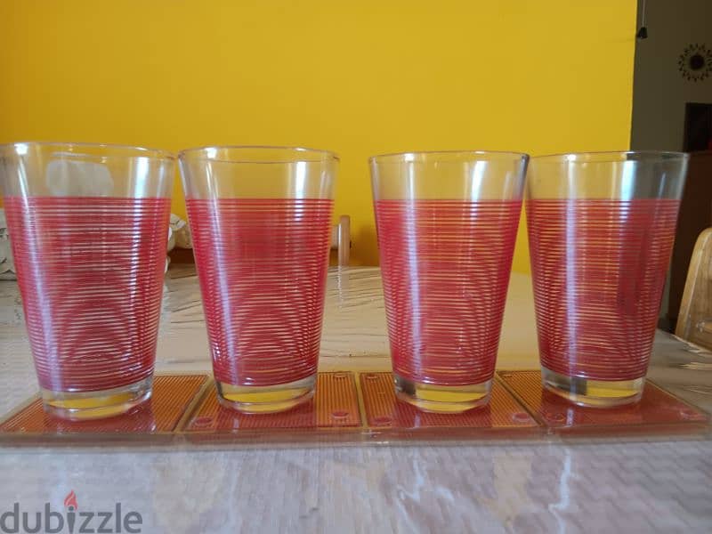 Home Classics 4 Glasses with glass base 1