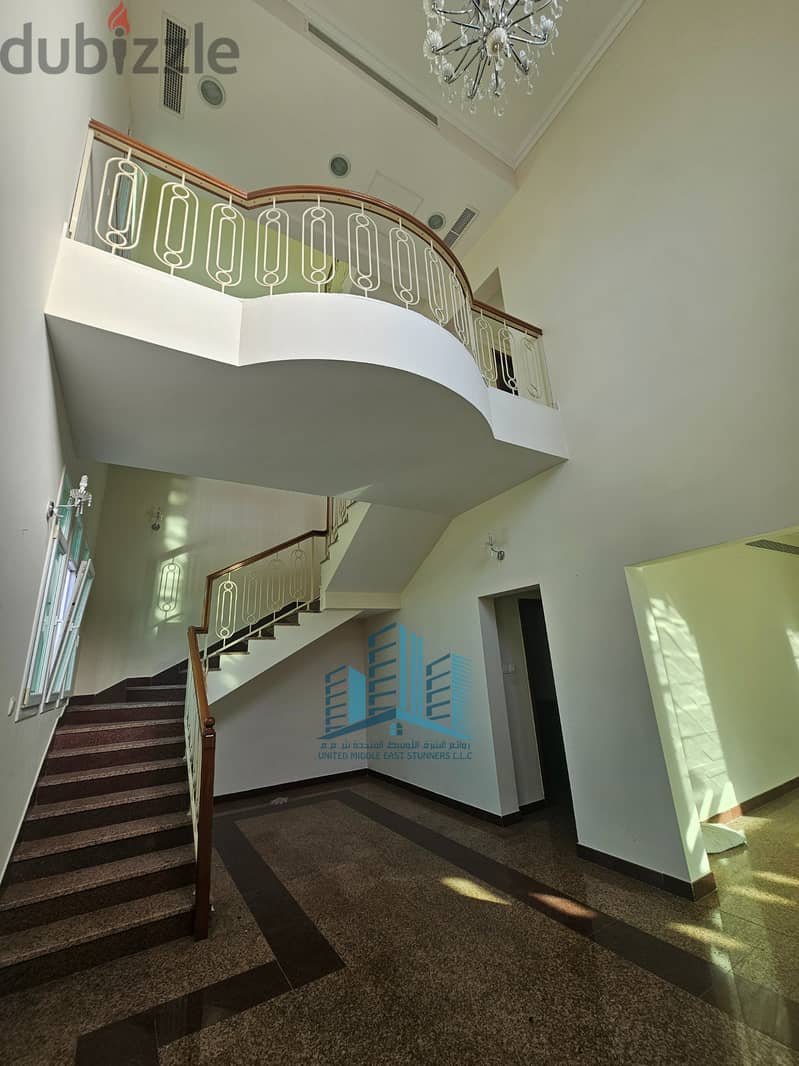 Beautiful 4+1 BR Villa in MQ فيلا راقية في مدينة السلطان قابوس 2