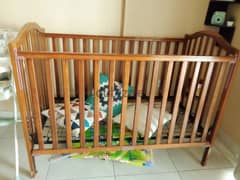 baby wooden crib/cot
