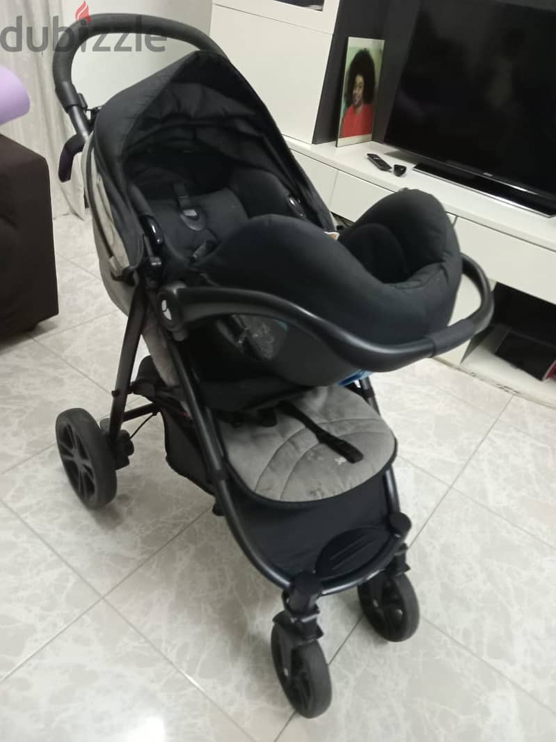 Joie Baby Stroller with full set along with car seat Big Discounted 3
