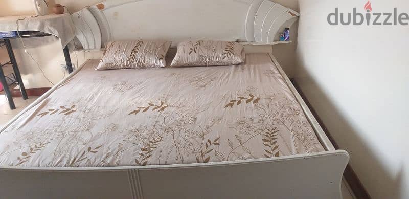 bed for urgent sale 1