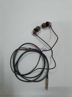 headphones with braided cable 0