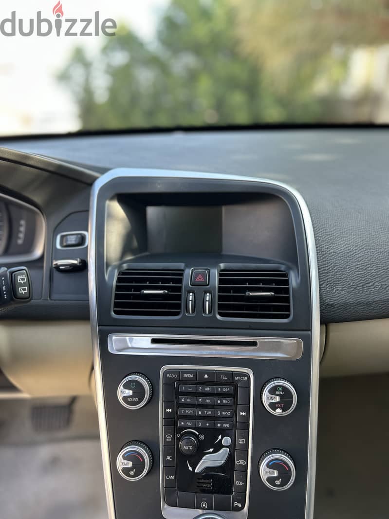 Volvo cx60 2015 Oman 8