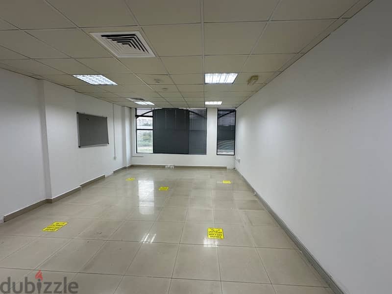 amazing office for rent in qourum 2