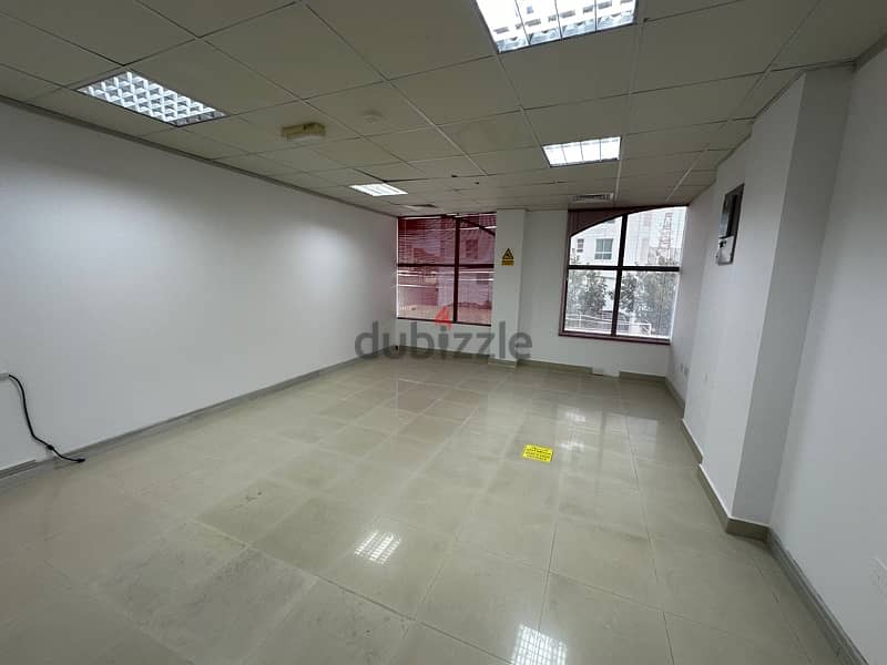 amazing office for rent in qourum 7