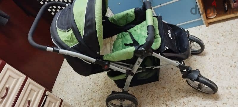 baby stroller / 2 car toys 8