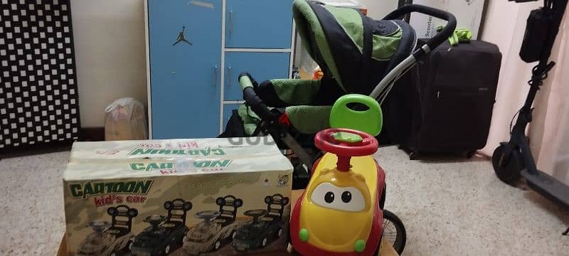 baby stroller / 2 car toys 10