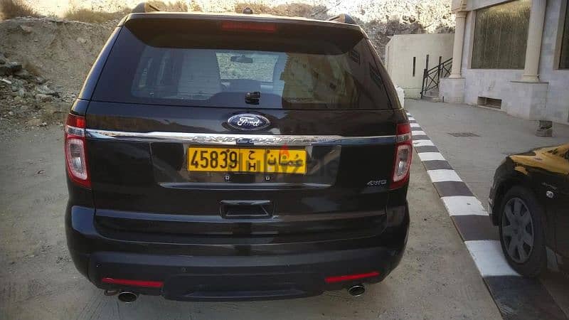 Ford Explorer 4.6l 3500 Cc 4WD 6+1 Seater 2