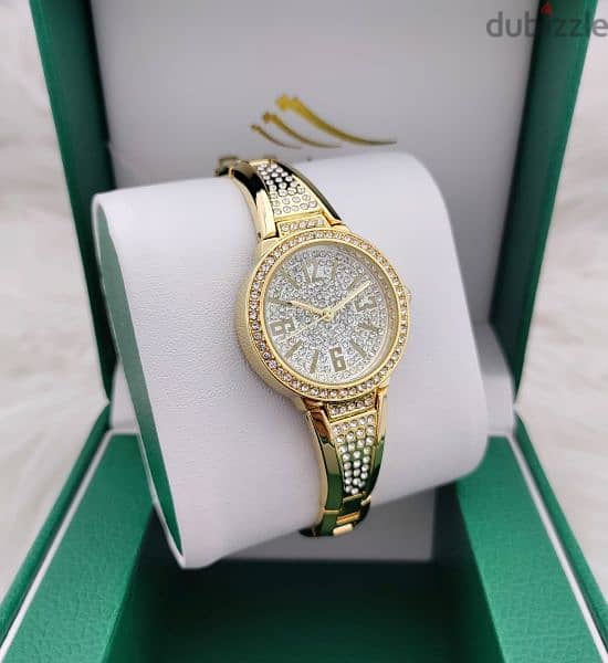 ladies stone watch offer price 12