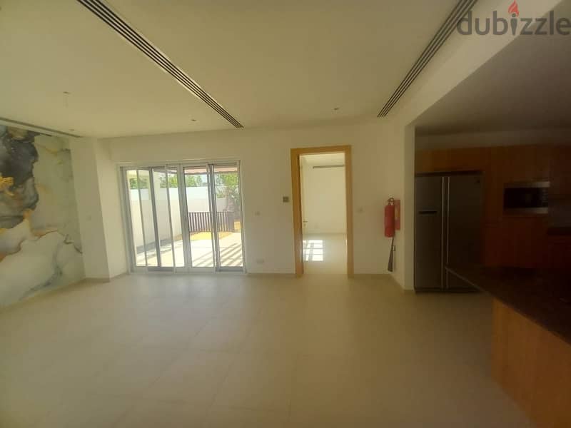 luxurious 4+1 villa for rent with swimming  pool in almouj 10