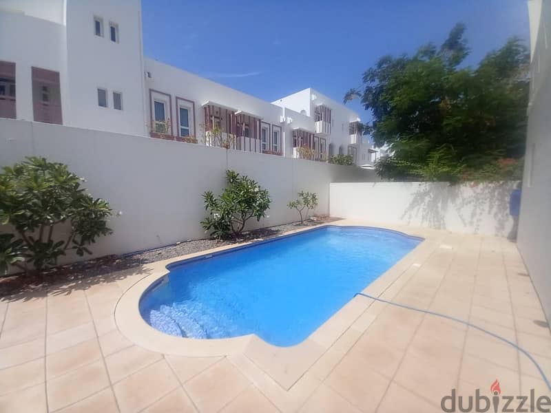 luxurious 4+1 villa for rent with swimming  pool in almouj 11