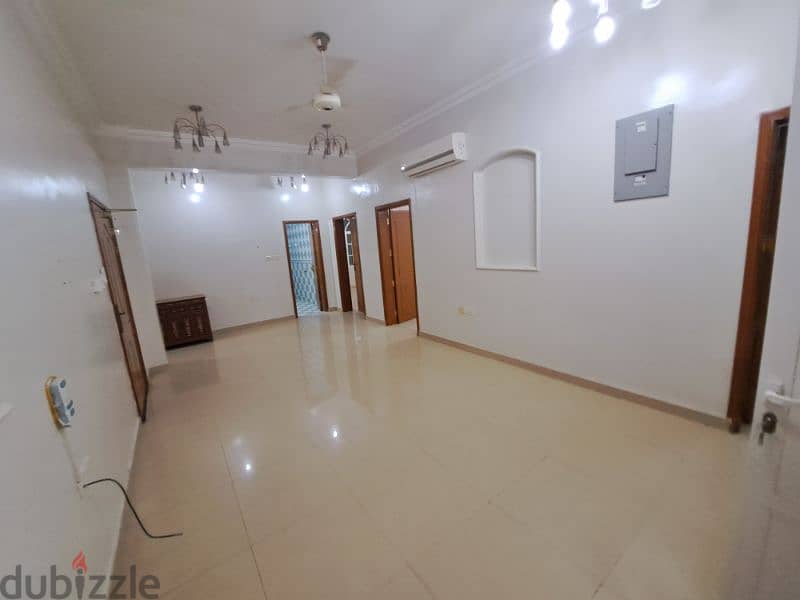 spacious  flat near Sultsn Centre 10