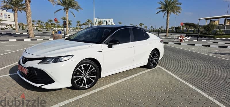 TOYOTA CAMRY HYBRID 2019 call or whts app 78078746 urgent need to sale 5