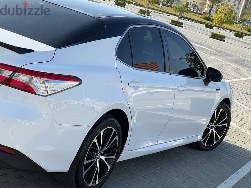 TOYOTA CAMRY HYBRID 2019 call or whts app 78078746 urgent need to sale 9