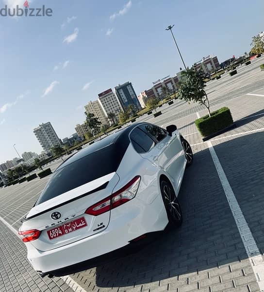 TOYOTA CAMRY HYBRID 2019 call or whts app 78078746 urgent need to sale 10