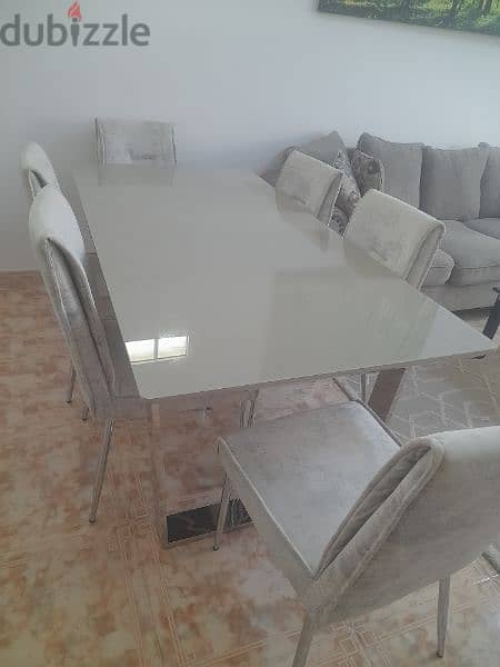 Dinning Table along with 6 Chairs 2