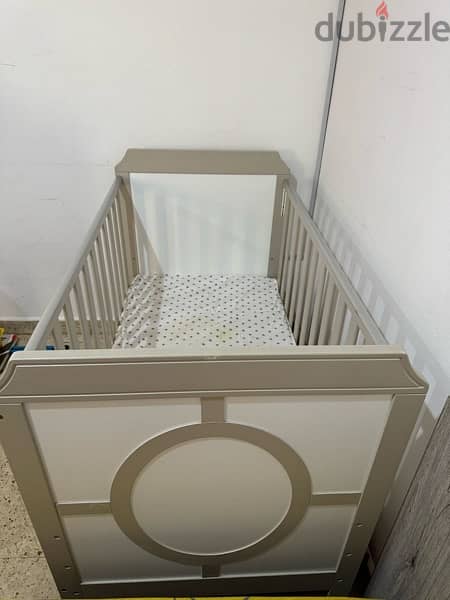 Baby’s crib 2