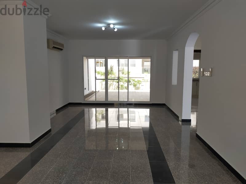 4 bedroom + maid's room villa for rent in Al Illam 1