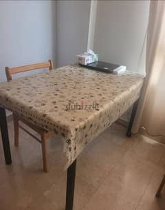 Table with Cover 0