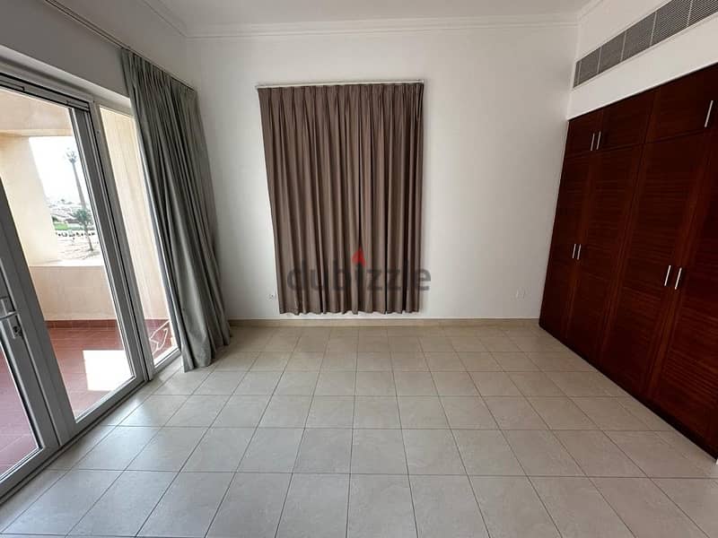4 plus 1 Bedroom Penthouse apartment for rent in Muscat Hills 4