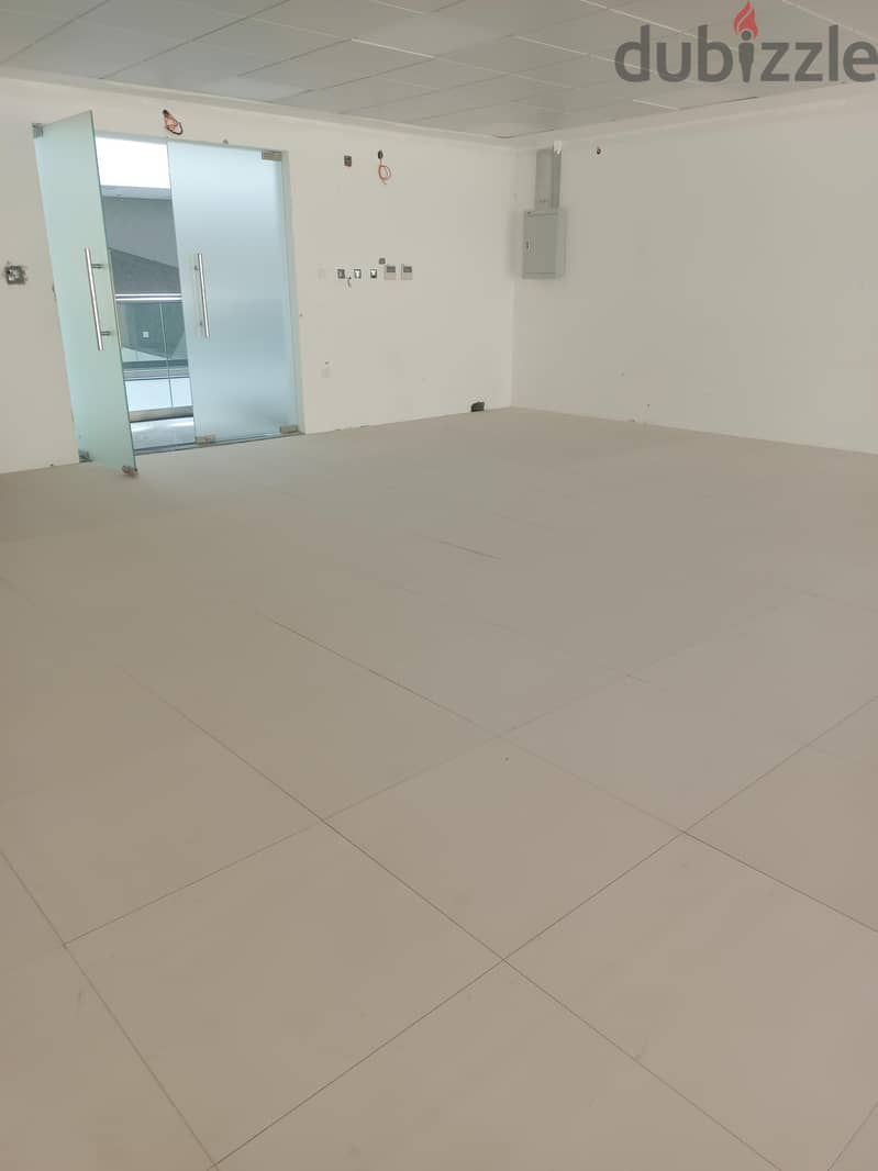 BRAND NEW OFFICE SPACES IN MUSCAT HILLS - BUSINESS TOWER 1 6